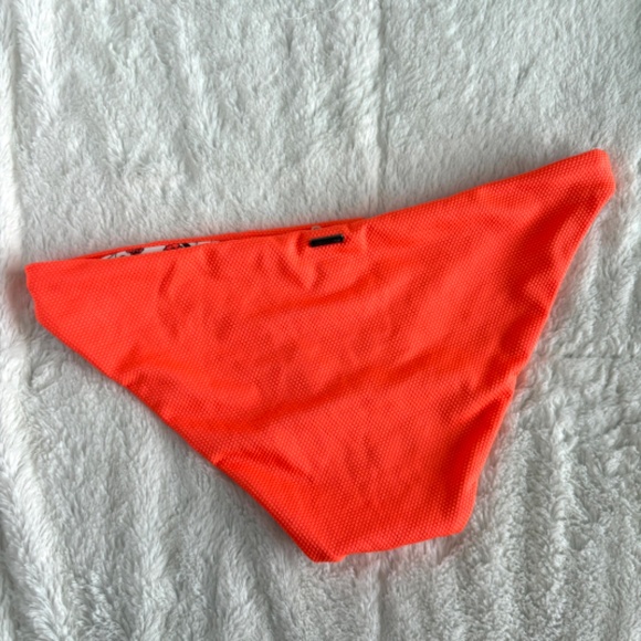 NWT Orange Poppy Criss Cross Bikini - Size Medium - Picture 8 of 9
